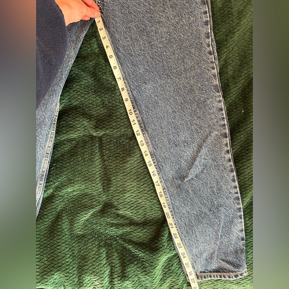 Zara High-Rise Mom Jeans - Picture 9 of 9